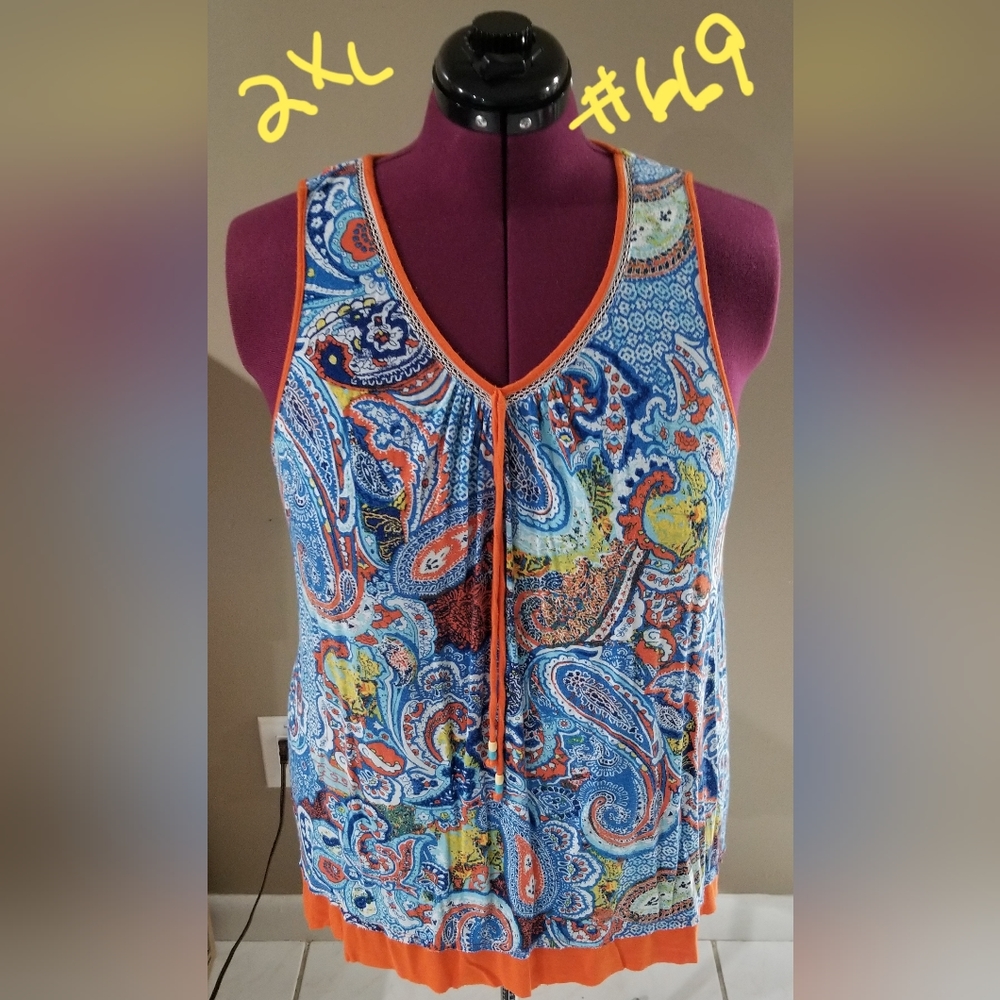 WOMEN'S CLOTHING SIZE 2 XL # 669